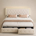 Elegantes Stauraum Bett
